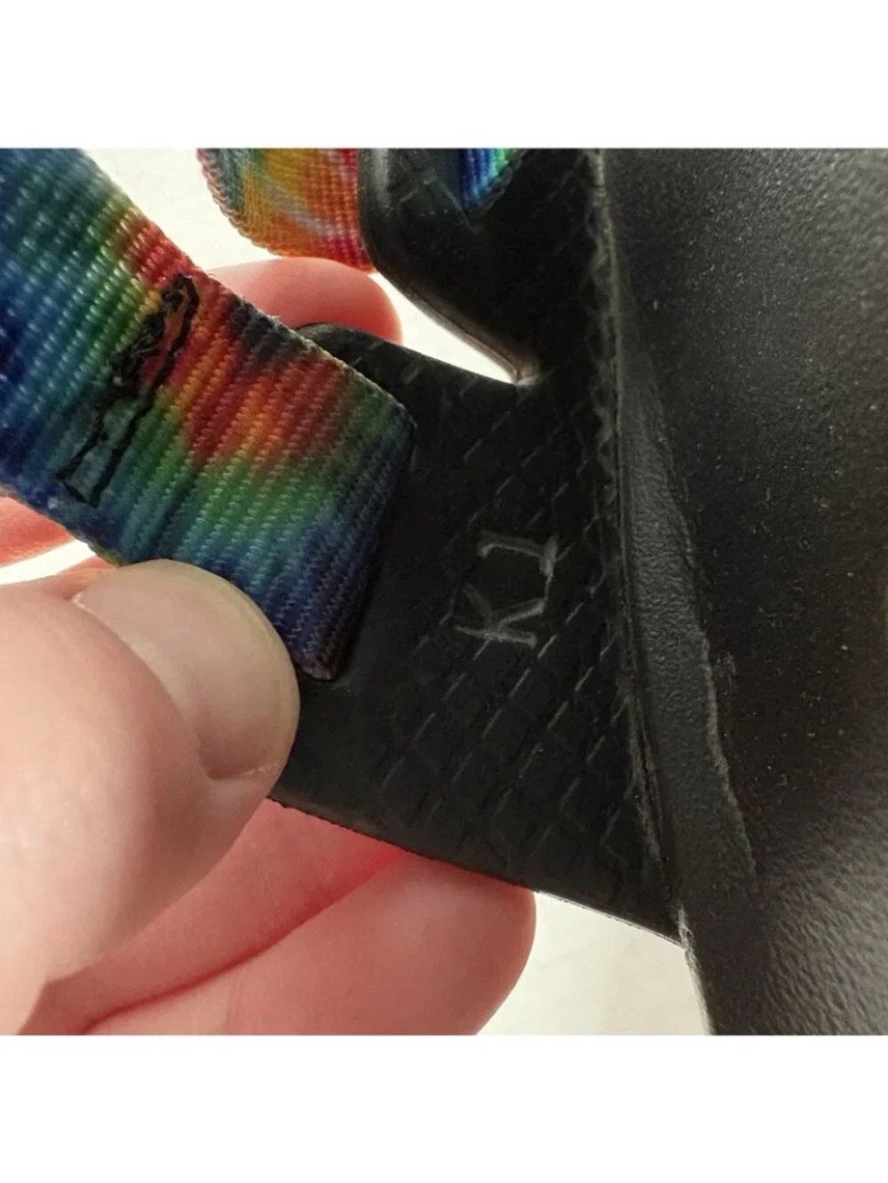 Chaco Youth Kid Size 1 Rainbow Dark Tie Dye Chillos Slip On Sport Slide Sandals